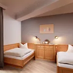 Отель Adler Tyrol Mountain Superior 4*