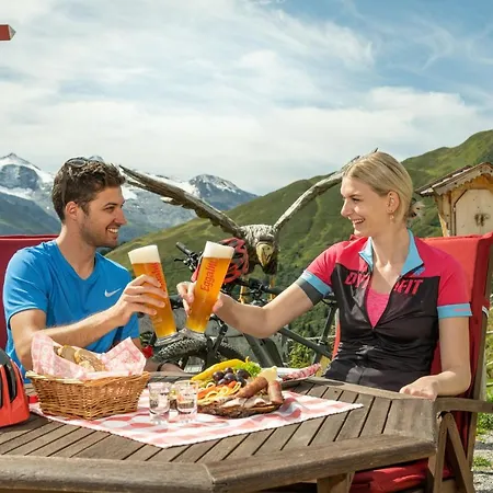 מלון Adler Tyrol Mountain Superior