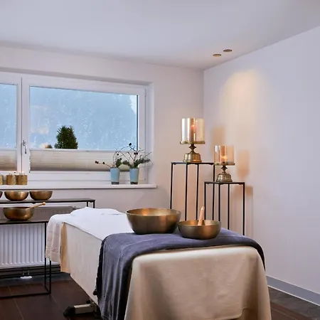 Adler Tyrol Mountain Superior 4* Tux