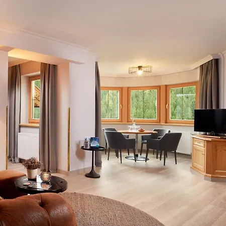 Hotell Adler Tyrol Mountain Superior Tux