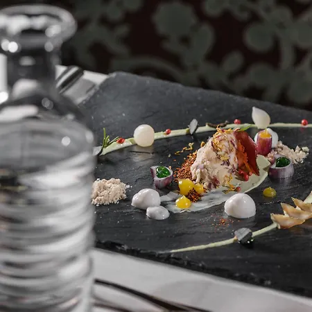 Adler Tyrol Mountain Superior Тукс